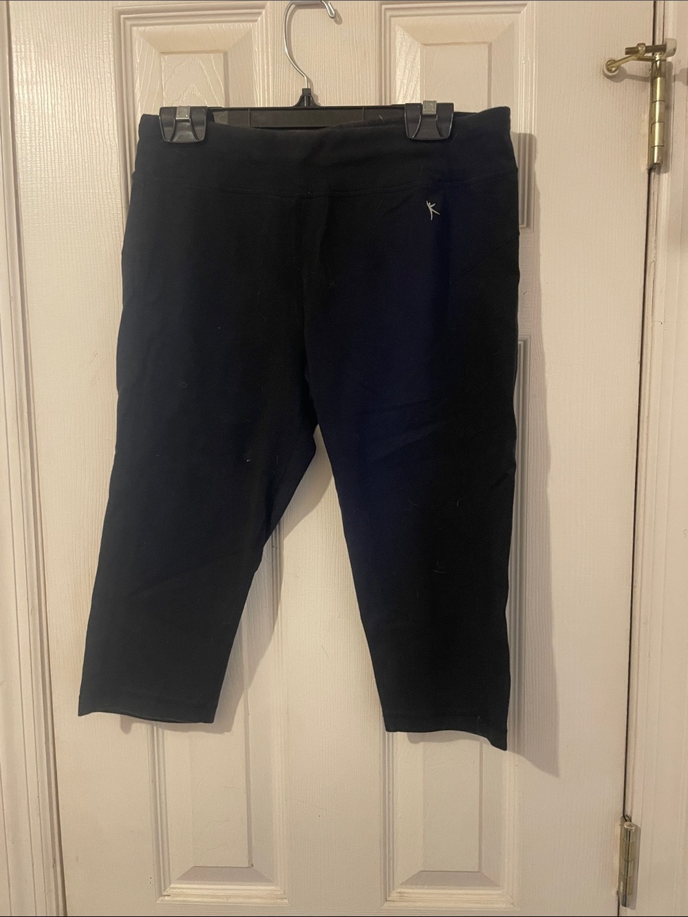 Danskin Now Black Cropped Track Pants